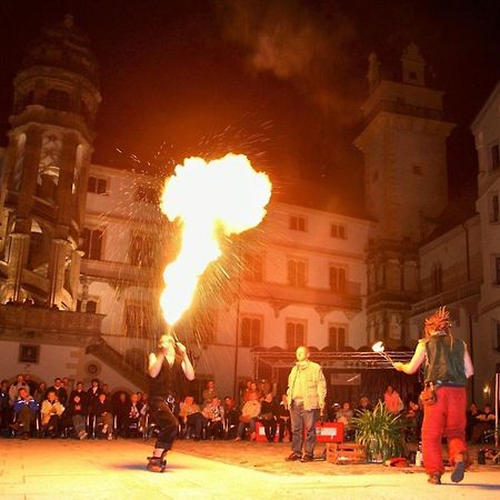 Altstadt-Ferienwohnung-Torgau Buitenkant foto